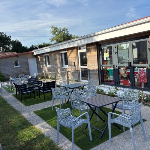 Nouvelle terrasse bar - 2.jpg