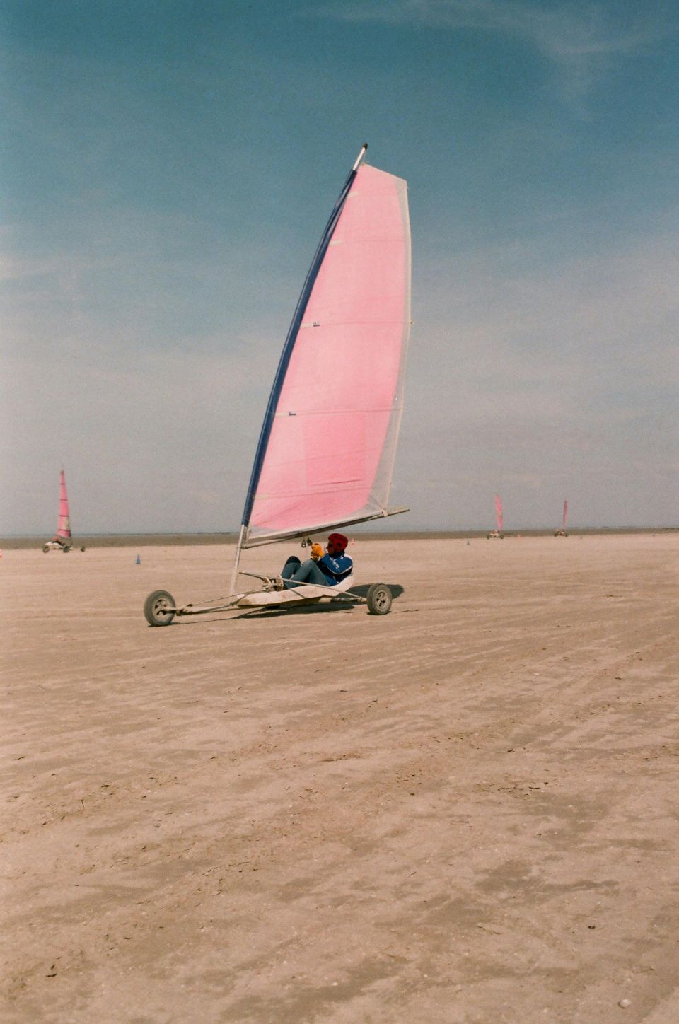 Idée n°1 : Promenade, char à voile, paddle et golf de Fort-Mahon à Quend-Plage