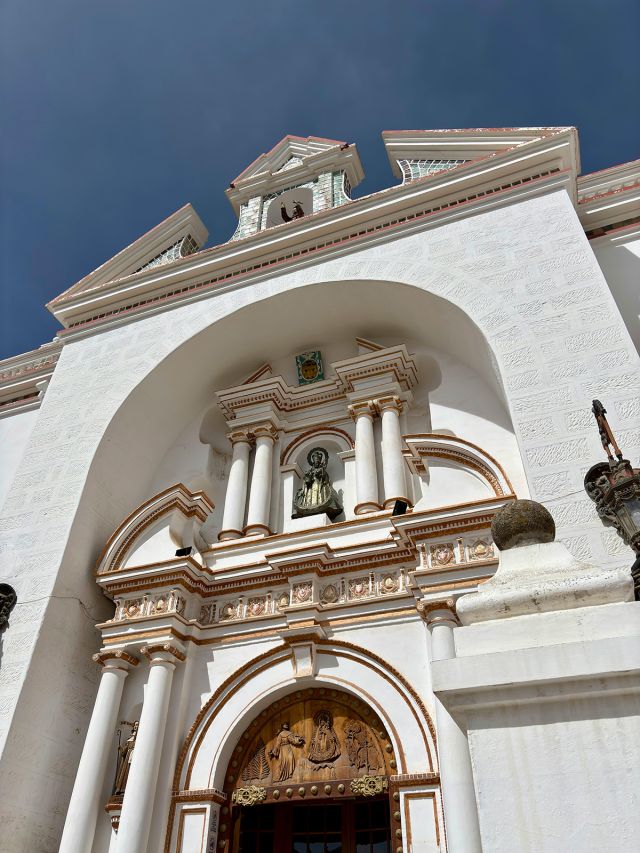 Eglise Notre-Dame-de-la-Nativité proche de : Camping des Carrières et Nature